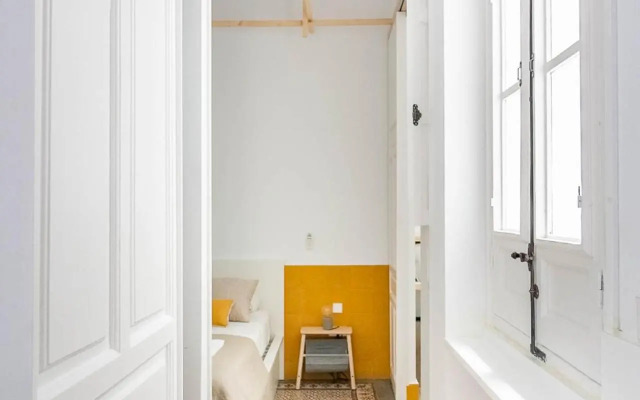 Pop Art , Sunny Apartment near Santa Cruz