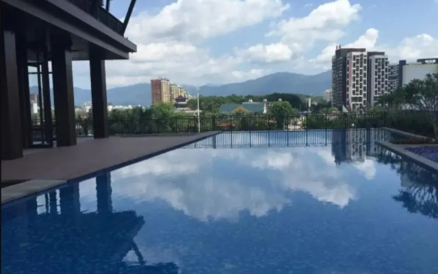 Days Hotel Hainan Baoting