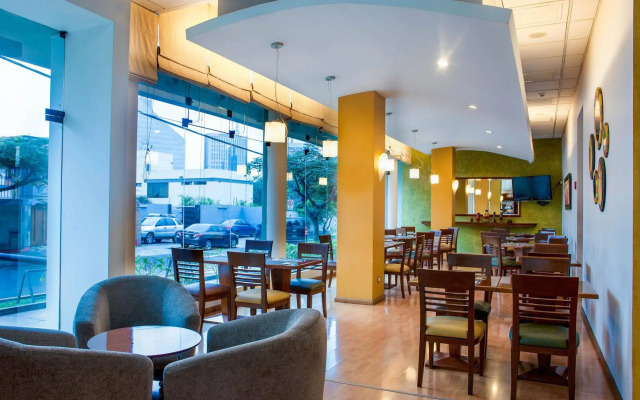 Del Prado Hotel