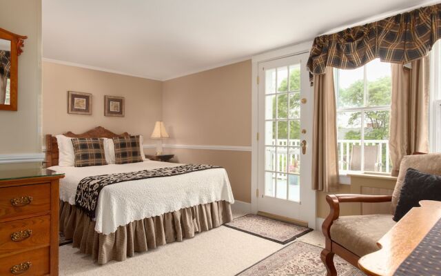 Seven South Street Inn B & B