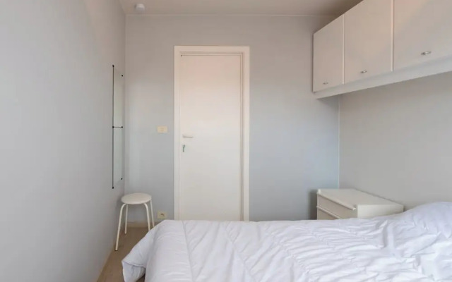 Spacious Apartment With Terrace