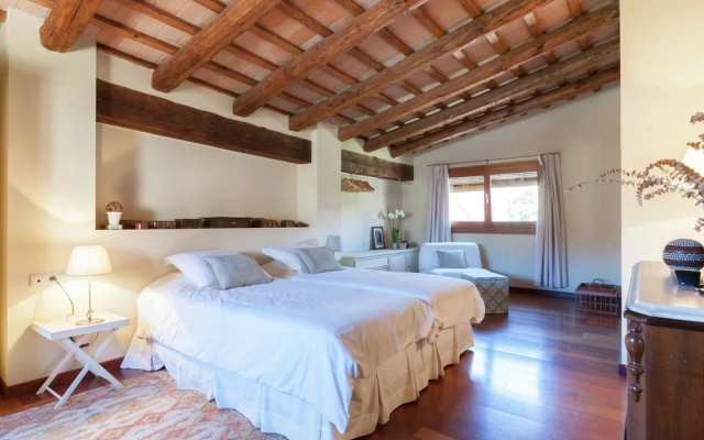 Splendid Mansion With Private Pool in St Pere Pescador - фото 3