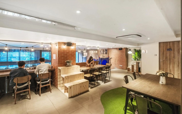 Kokotel Bangkok Surawong