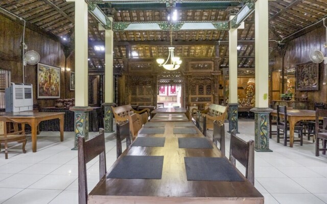Kota Kembang by RedDoorz