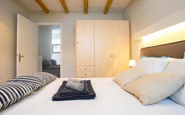 Anavyssos 1 bedrm 4 prs flat 5min walk from Beach