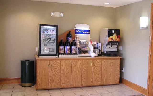 Holiday Inn Express & Suites Raleigh North - Wake Forest by IHG