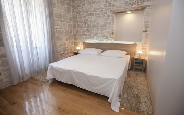 Tifani Luxury Rooms 2