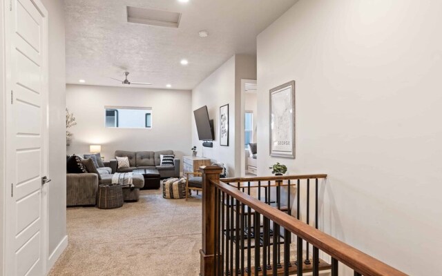 Private Pool Oasis #57 5 Bedroom Townhouse