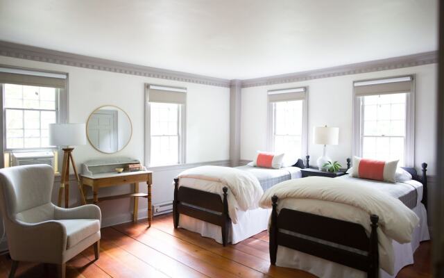 The Squire Tarbox Inn