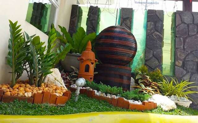 El Vistra Travellers Inn & Coffee Shop