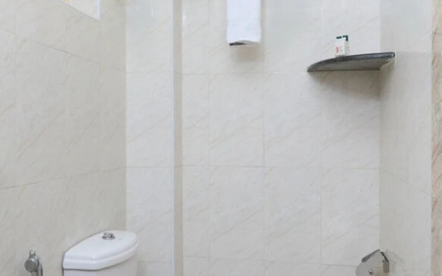OYO 15857 Saibala Budget Hotel