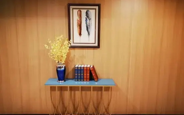 Century Star Holiday Hotel (The Ancient City of Shangqiu Nanjing Road)