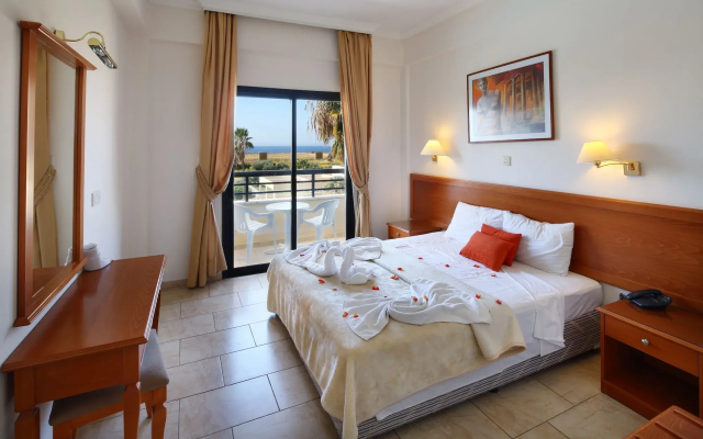 Panareti Coral Bay Hotel