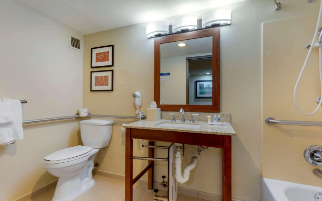 Comfort Suites Near Potomac Mills