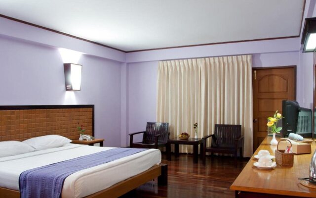 Hotel Zwekabin