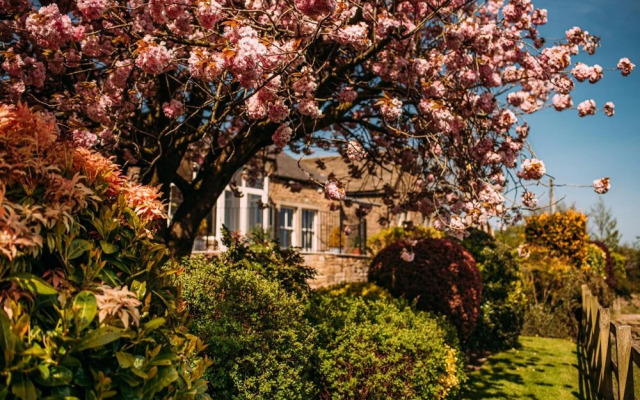 Shireburn Arms Hotel