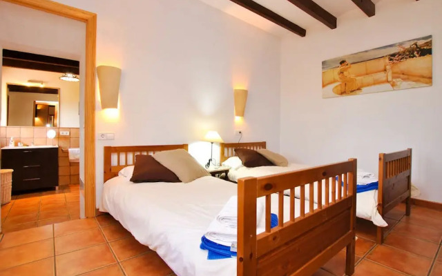 Authentic Rustic Finca With Private Pool Centrally Located