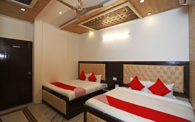 OYO 19820 Hotel Aanandan Residency