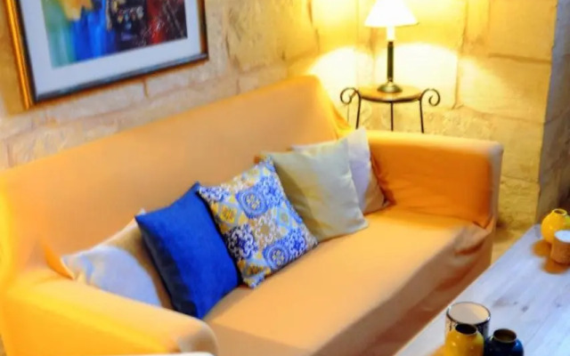 A charming and cosy townhouse in a quaint village