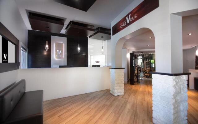 Hotel V