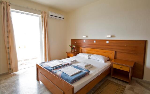 Mammis Beach Hotel