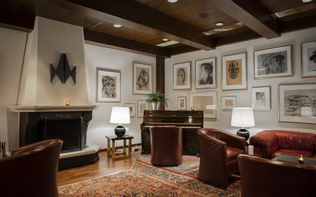 Hotel Holt - The Art Hotel