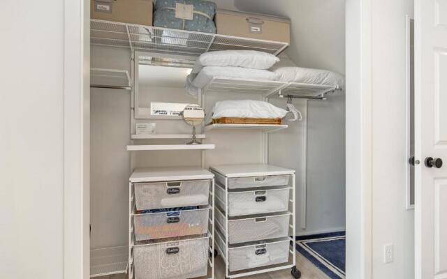 Alki Beach Dream Location Has It All