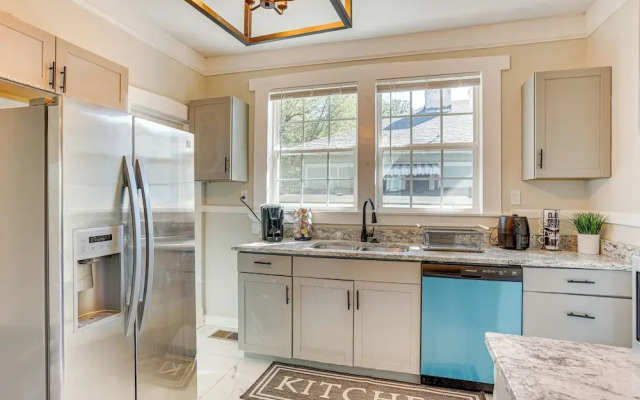 3 Mi to Dtwn: Memphis Family Home