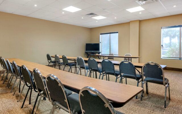 Comfort Suites West Jacksonville