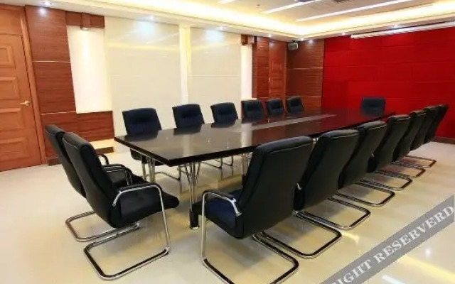 Huangting Holiday Inn