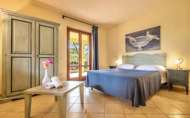 Residence with thermal pools in Sorano