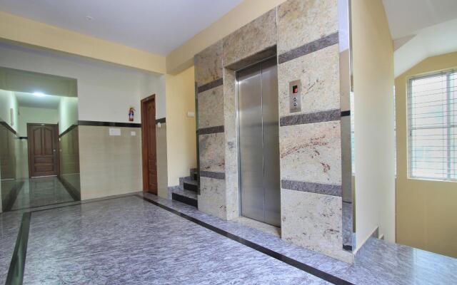 OYO 9151 Hotel Sri Sai Comforts