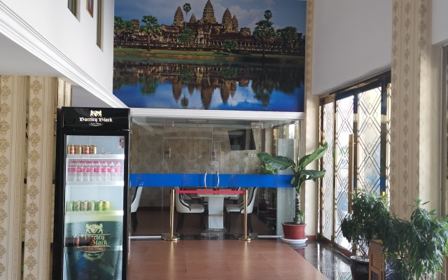 Lucky 8 Hotel