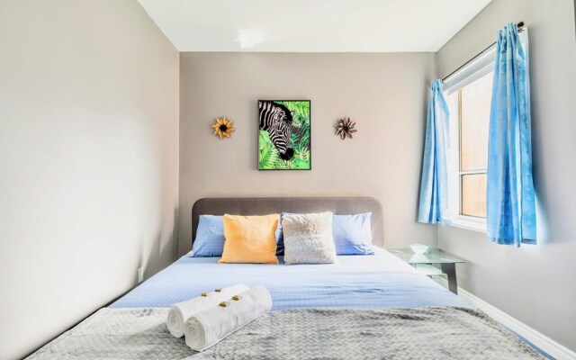 1BR - King Bed Apt With Netflix - Prime Location