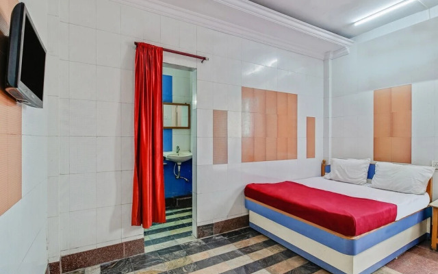 SVR Sai Priya by OYO Rooms