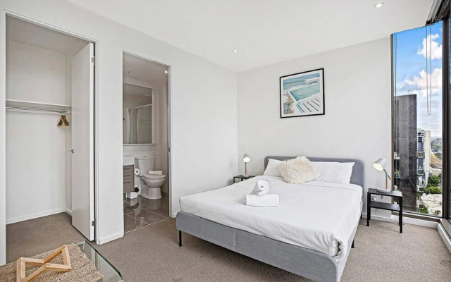 Southbank Gem With Stunning Views [2 Free Parking + Netflix]
