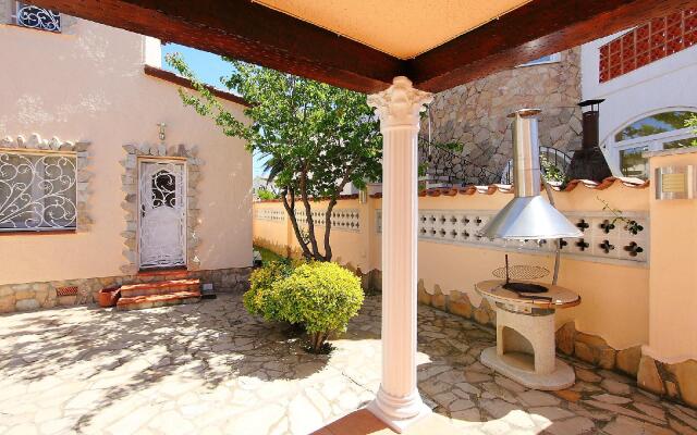 Requesens 166 - Three Bedroom