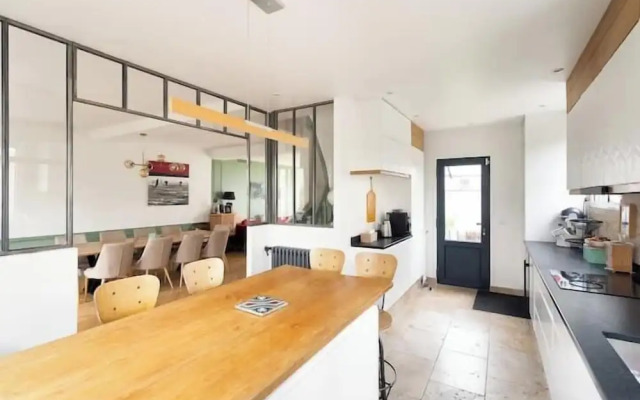 Paris Agnette Garden House