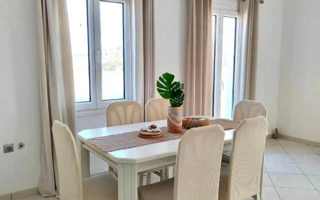 Theasis Apartments