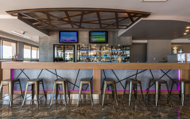 Ramada Hotel Hope Harbour