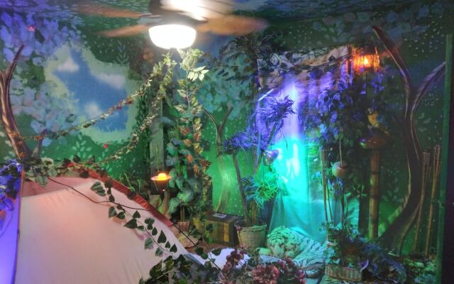 Earthovision Manor