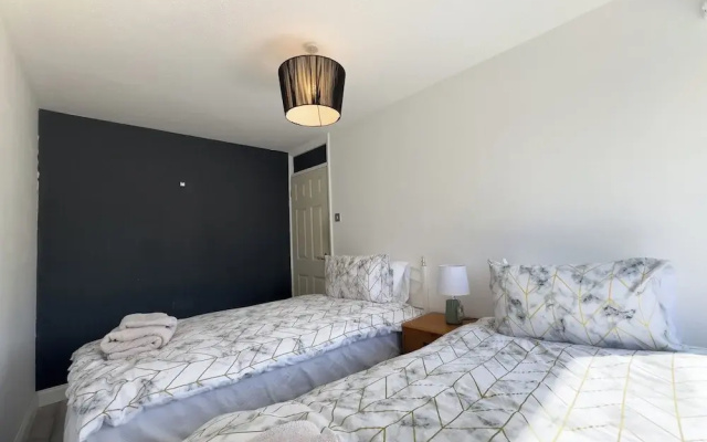 Rise Park Cozy House - Basildon