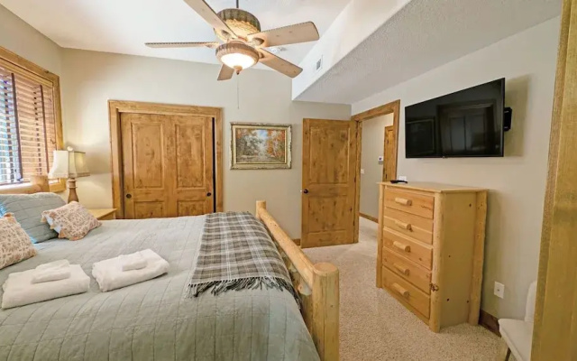 Yellow Pine 32 6 Bedroom Home