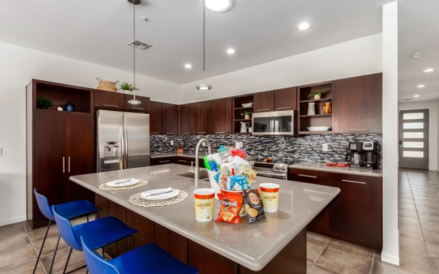 Merlot Gilbert 3 Bedroom Home by RedAwning