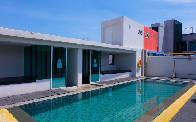 iCheck inn Central Patong