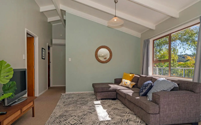Cooks Beach Cutie - Cooks Beach Holiday Home