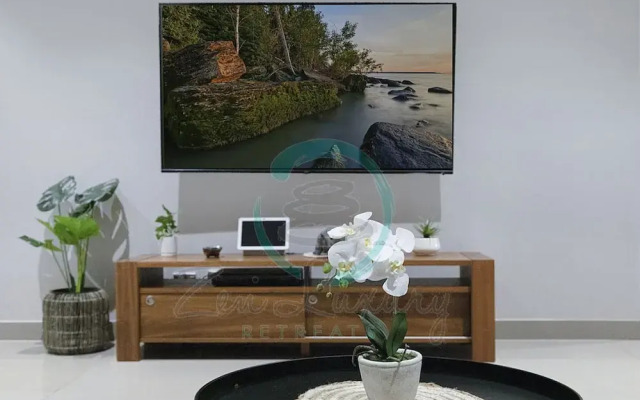 Modern Living Private Pool Bar Pets OK