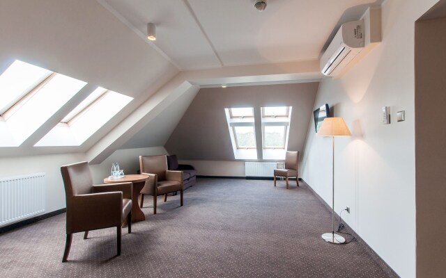 GEM Hotel