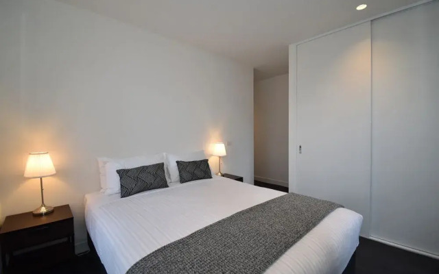 Deluxe Melbourne Empire Apartment