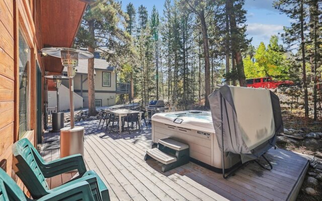 Freeride Haus 3 Bedroom Home by RedAwning